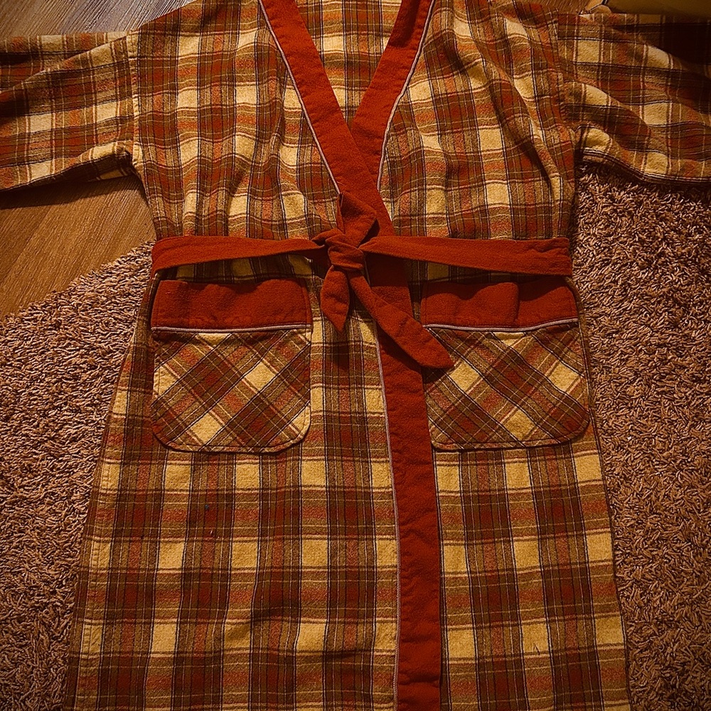 Vtg Pendleton Virgin 100% Wool Robe sz med,classic rust plaid,old money style!
